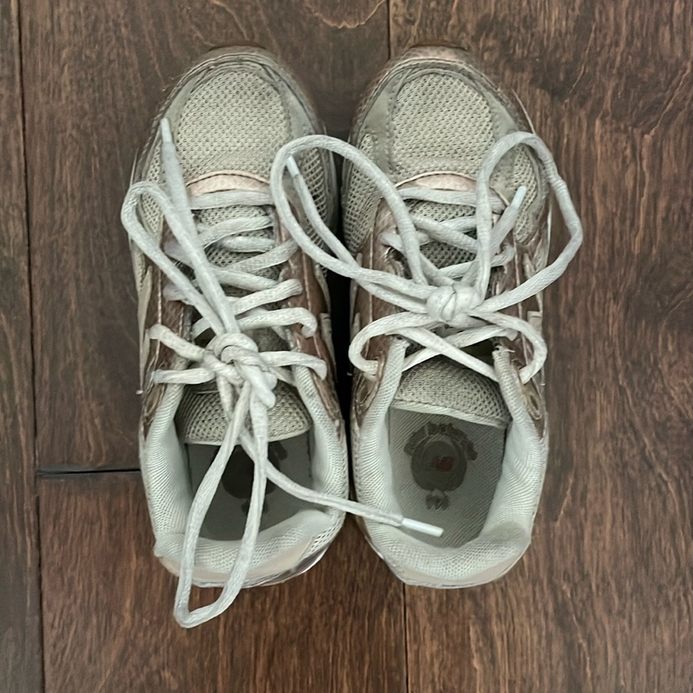 Girls New Balance Tennis Shoes